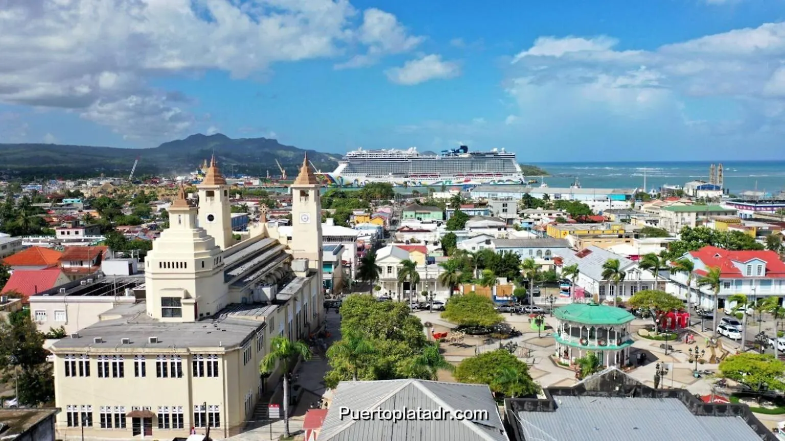 Luxury Apartment Hot Water,Ac,Wifi,Ps3 Puerto Plata